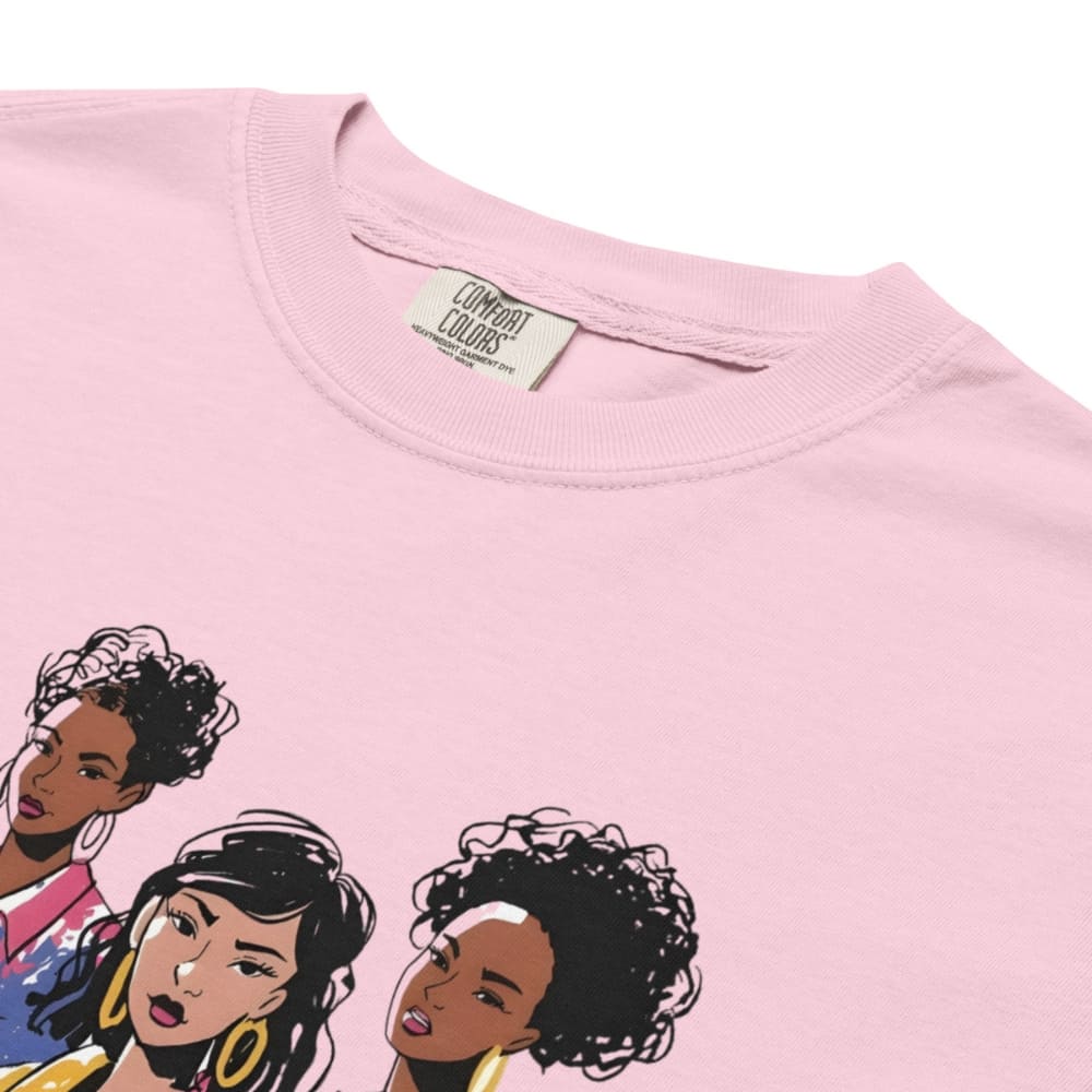 Blossom-pink t-shirt with illustrations of three women on a white background